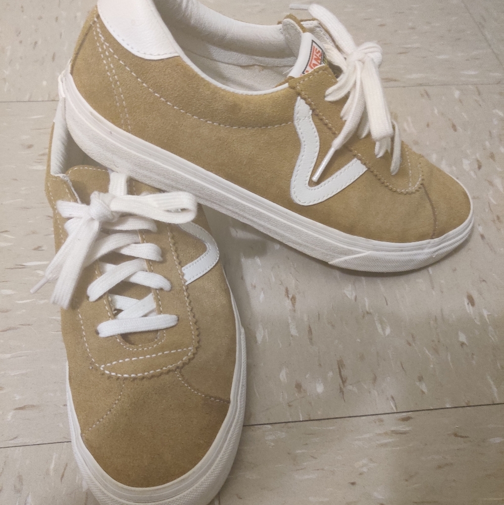 Yellow suede off the walls vans